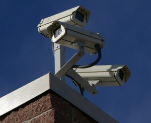Pemanfaatan CCTV Dalam Lingkungan Kerja